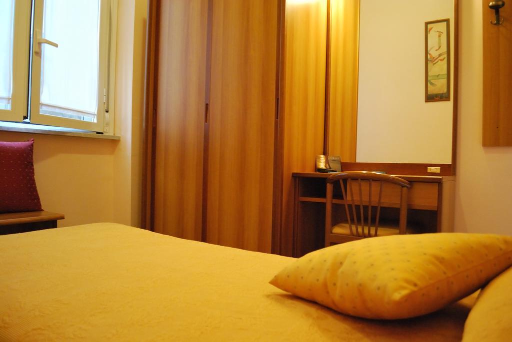 Hotel Galleano Laigueglia Pokoj fotografie